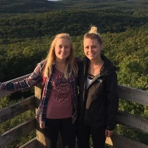 Meet your Posher, Chloe